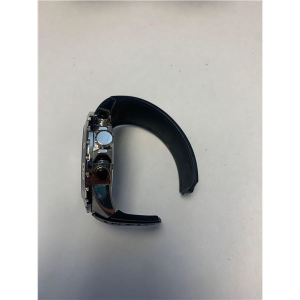 Mens Invicta Wrist Watch (see photo for damage strap broken)