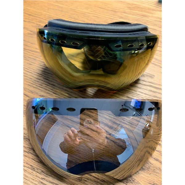 Bolle Snowboard/Ski Goggle Set with Sunglass Lens