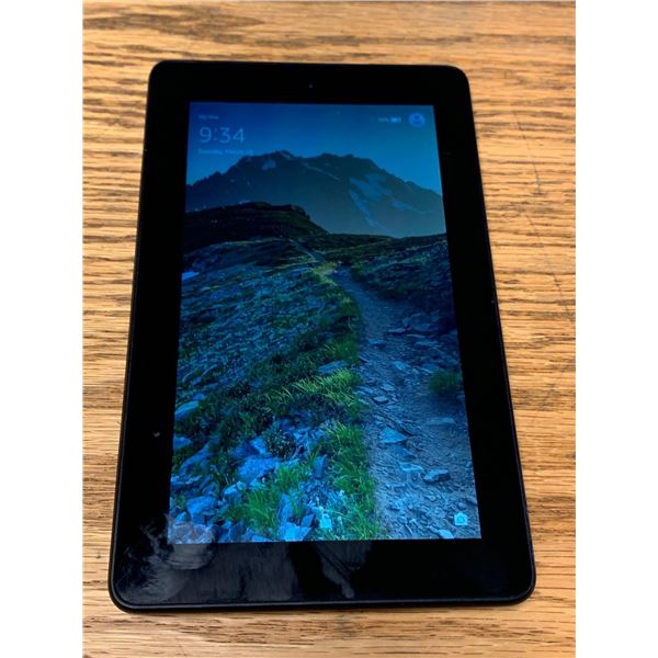 Amazon Fire 7 inch Tablet tested comes with charger