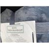 Image 2 : Kirkland King Size Grey Plush Blanket 112" x 92"
