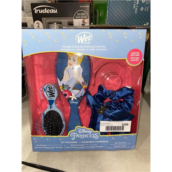 Wet Brush Detangle & Style Disney Set Featuring Cinderella