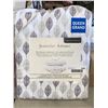 Image 1 : Jennifer Adams 6 Piece Queen Sheet Set