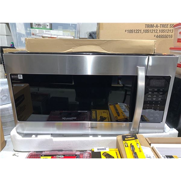 Samsung ME19R741FS/AC Over the Range Microwave, 1.9 cu. ft. Capacity, 400 CFM, 950W Watts, Halogen,