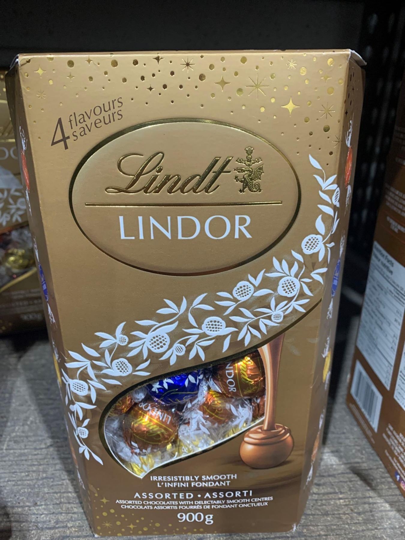 Lindt Lindor Assorted Chocolates 900g Lindt Lindor Assorted Chocolates 900g