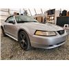 Image 15 : B6 --  2000 FORD MUSTANG CONVERTIBLE, Silver, 220845 KM