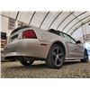 Image 27 : B6 --  2000 FORD MUSTANG CONVERTIBLE, Silver, 220845 KM