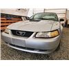 Image 7 : B6 --  2000 FORD MUSTANG CONVERTIBLE, Silver, 220845 KM