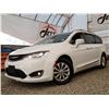 Image 2 : D3 --  2017 CHRYLSER PACIFICA TOURING L , White, 185517 KM