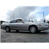 Image 11 : D5 --  2007 LINCOLN TOWN CAR SIGNATURE LIMITED , Silver, 123,501 MILES KM