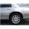 Image 34 : D5 --  2007 LINCOLN TOWN CAR SIGNATURE LIMITED , Silver, 123,501 MILES KM