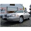 Image 3 : D5 --  2007 LINCOLN TOWN CAR SIGNATURE LIMITED , Silver, 123,501 MILES KM