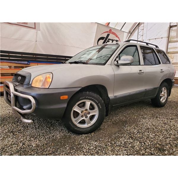 A12B --  2001 HYUNDAI SANTA FE GLS AWD, Grey, 272185 KM