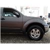 Image 34 : F3 --  2008 NISSAN FRONTIER CREW CAB 4X4, Grey, 195,045 Miles