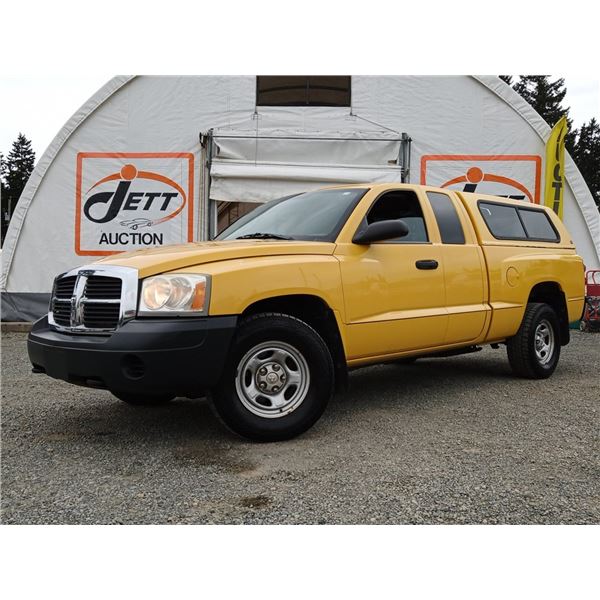 G3 --  2006 DODGE DAKOTA ST EXT CAB 4X4, Yellow, 160018 KM