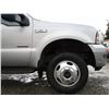 Image 48 : G5 --  2005 FORD F350 SUPER DUTY CREW CAB DUALLY 4X4, Silver, 226604 KM