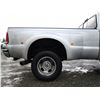 Image 52 : G5 --  2005 FORD F350 SUPER DUTY CREW CAB DUALLY 4X4, Silver, 226604 KM