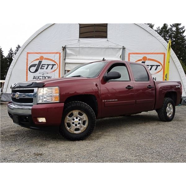 H2 --  2008 CHEVROLET SILVERADO 1500 CREW CAB 4X4, Red, 119480 KM