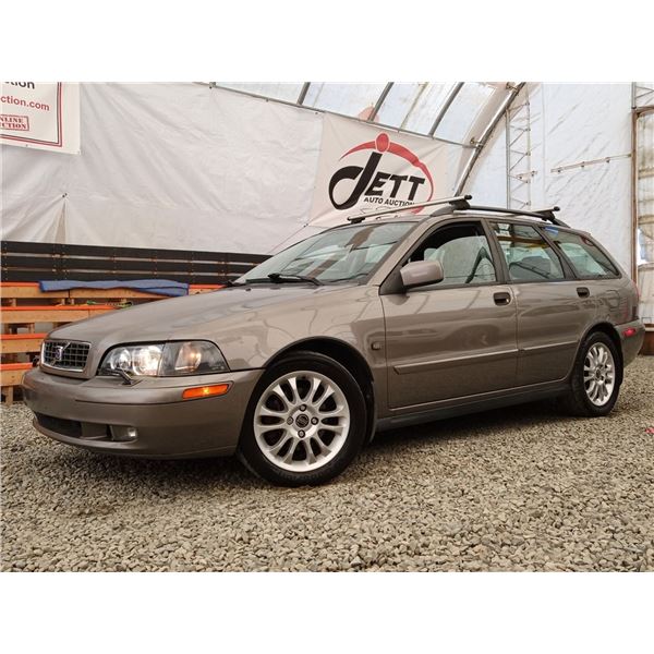 D6 --  2004 VOLVO V40 TURBO, Grey, 167758 KM