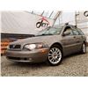 Image 2 : D6 --  2004 VOLVO V40 TURBO, Grey, 167758 KM