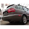 Image 42 : D6 --  2004 VOLVO V40 TURBO, Grey, 167758 KM