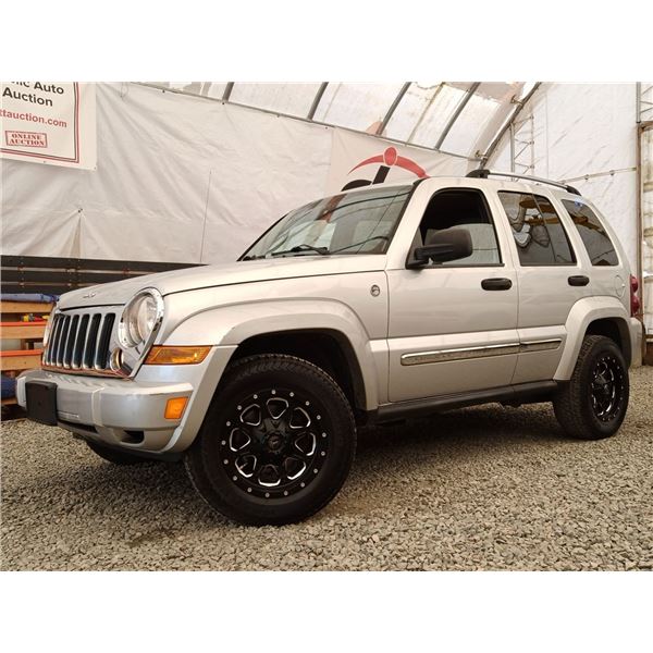 C3 --  2006 JEEP LIBERTY LIMITED 4X4 DIESEL, Grey, 301026 KM