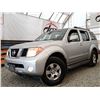 Image 2 : E4 --  2007 NISSAN PATHFINDER LE 4X4, White, 161988 MILES