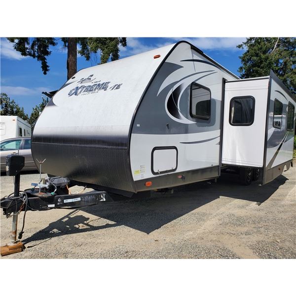 0A --  2017 ISLAND VIBE EXTREMELTE, WHITE, 36' APX