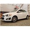 Image 1 : C2 --  2015 CHEVROLET SONIC LT , White, 150278 KM