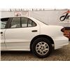 Image 26 : A11 --  2002 PONTIAC SUNFIRE SE, White, 213020 KM