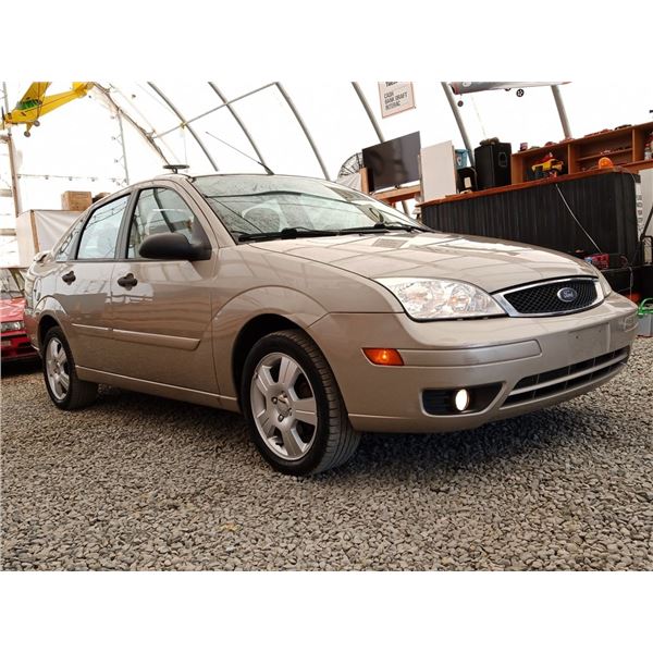 B6 -- 2007 FORD FOCUS ZX4, Gold, 118334 KM