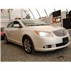 Image 10 : B6 -- 2010 BUICK  LACROSSE CXL AWD , White, 275837 TMU KM