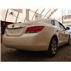 Image 18 : B6 -- 2010 BUICK  LACROSSE CXL AWD , White, 275837 TMU KM