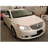 Image 9 : B6 -- 2010 BUICK  LACROSSE CXL AWD , White, 275837 TMU KM