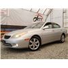 Image 2 : A2 --  2005 LEXUS ES 330, Silver, 240944 KM  "NO RESERVE"