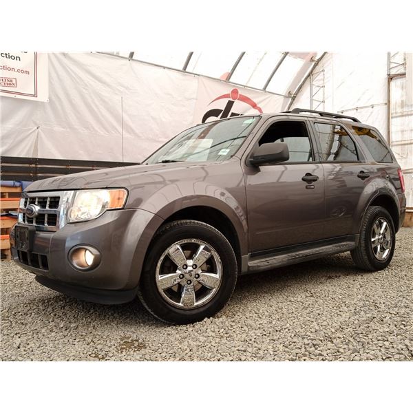 D4 --  2009 FORD ESCAPE XLT , Grey, 232966 KM