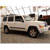 Image 11 : G4 --  2007 JEEP COMMANDER , White, 231504 KM