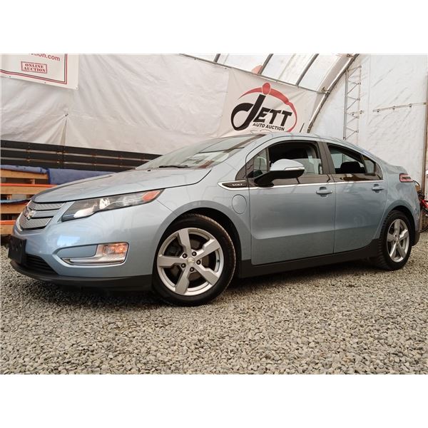 B4 --  2015 CHEVROLET VOLT HYBRID, Blue, 223485 KM