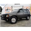 Image 1 : 0C --  1991 NISSAN PATHFINDER 4X4, Silver, 201511 KM "NO RESERVE"