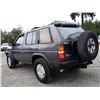 Image 25 : 0C --  1991 NISSAN PATHFINDER 4X4, Silver, 201511 KM "NO RESERVE"