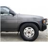 Image 48 : 0C --  1991 NISSAN PATHFINDER 4X4, Silver, 201511 KM "NO RESERVE"