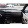 Image 94 : 0C --  1991 NISSAN PATHFINDER 4X4, Silver, 201511 KM "NO RESERVE"