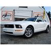 Image 2 : 0B --  2005 FORD MUSTANG , White, 35993 KM "NO RESERVE"