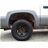 Image 42 : A1 --  2001 CHEVROLET SUBURBAN 2500 4X4, White, 249202 KM  "NO RESERVE"