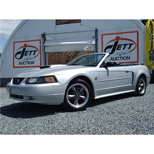 0R --  2004 FORD MUSTANG GT CONVERTIBLE, Silver, 154694 KM