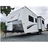 Image 2 : 0ZP --  2005 ARTIC FOX BY NORTHWOOD TRAILER