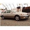 Image 9 : A10 --  1998 LEXUS ES 300, Silver, 235335 KM