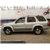 Image 21 : H3 --  1999 INFINITI QX4 4X4, Silver, 244240 KM