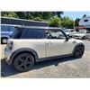 Image 18 : A2 --  2009 MINI COOPER S, White, 153452 KM  "NO RESERVE"