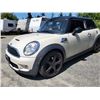 Image 1 : A2 --  2009 MINI COOPER S, White, 153452 KM  "NO RESERVE"