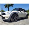 Image 2 : A2 --  2009 MINI COOPER S, White, 153452 KM  "NO RESERVE"